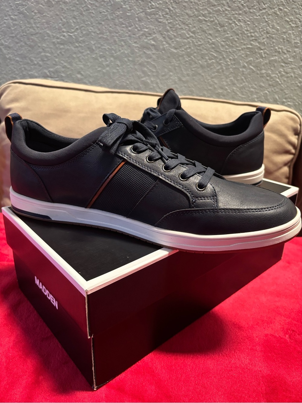 Steve Madden Men's Navy Low-Top Casual Sneakers Size 13